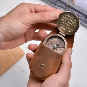 Personalized Pocket Compass in brass with leather cover – COOL ART customized gift for birthdays and travel